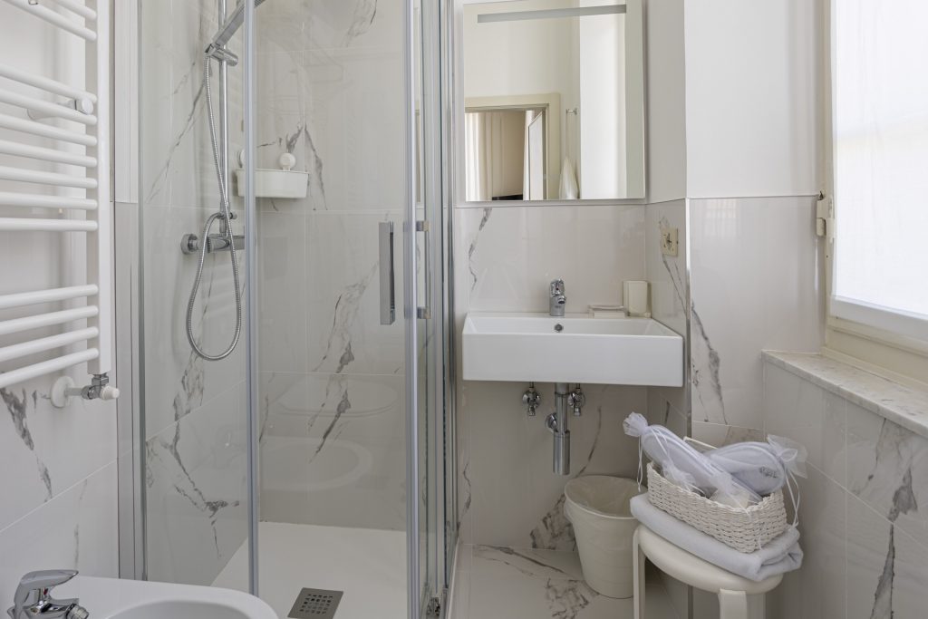 bagno camera matrimonialicomunicanti